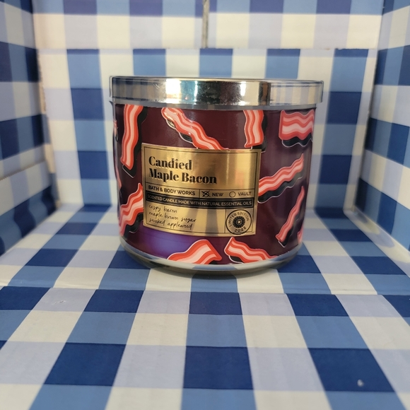 Bath & Body Works | Candied Maple Bacon | 3 Wick Candle | Color Changing - Picture 3 of 4